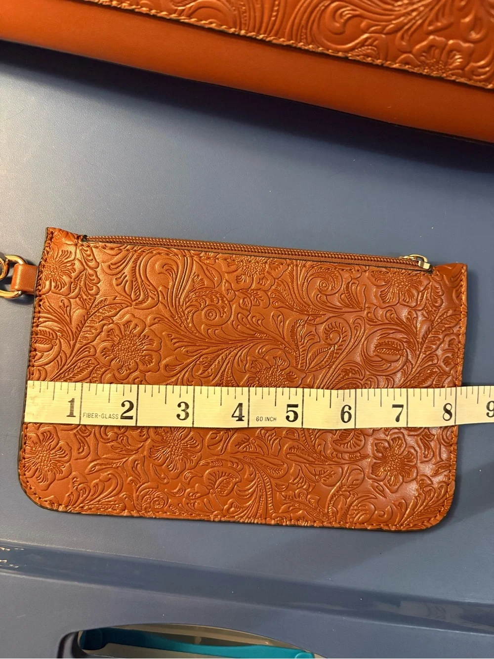 NWT ICOLRAE Cognac Brown Embossed Tooled Tote Bag & Wristlet Set Boho - Picture 4 of 13